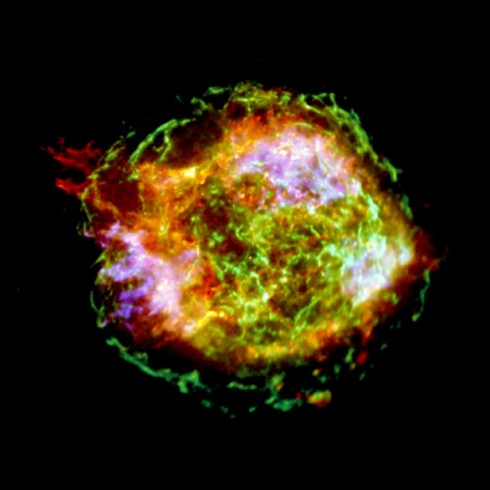 OBSERVAN SUPERNOVA CASIOPEA DESDE NUEVO ANGULO